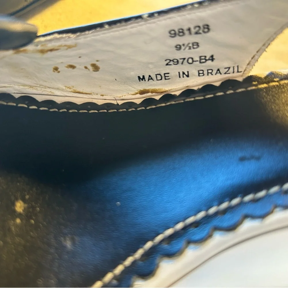 Lands End spectator pumps.  Black and White. Kitten heel, size 9.5. - Picture 10 of 11